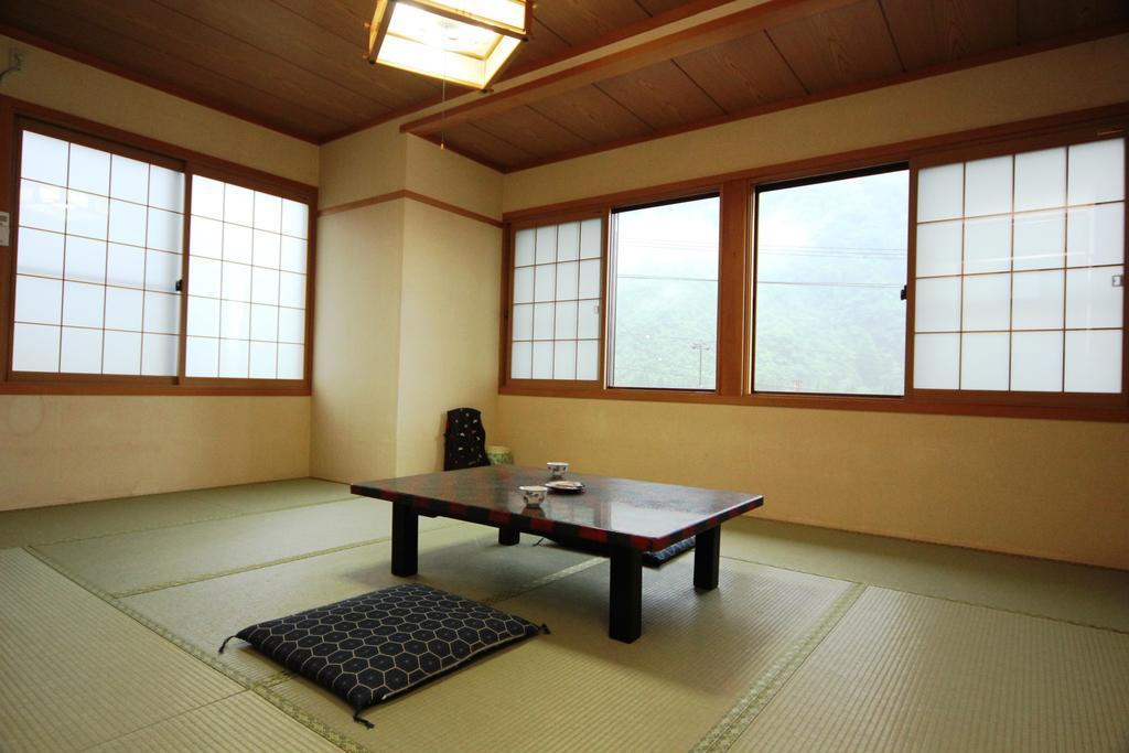 Jinkuro Hotel Takayama  Kamer foto